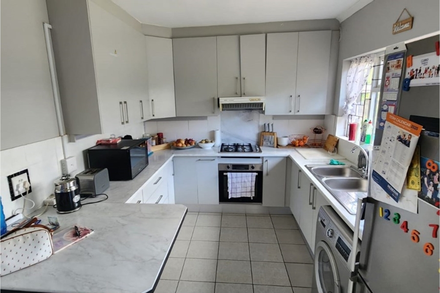 To Let 3 Bedroom Property for Rent in Wellway Park East Western Cape